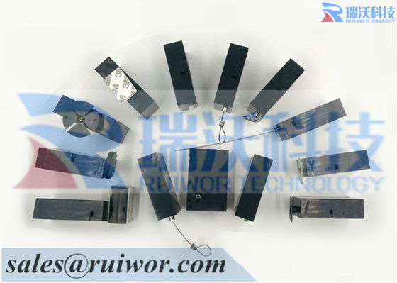 Des rouleaux de lanyard pour l'affichage des marchandises. fournisseur