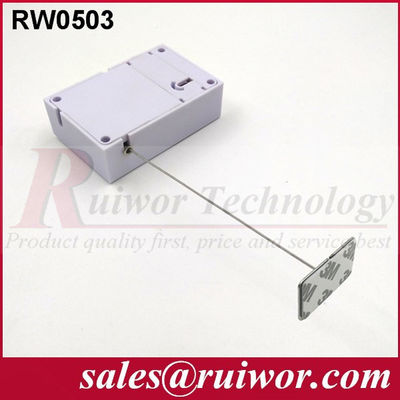 Une bobine de fil d'acier rétractable. fournisseur